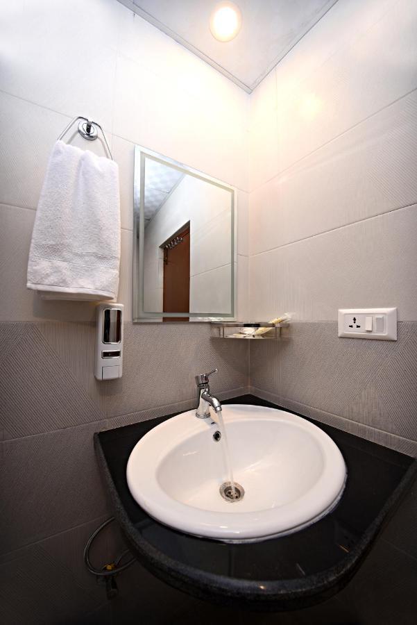 Hotel Simal Kathmandu Ngoại thất bức ảnh