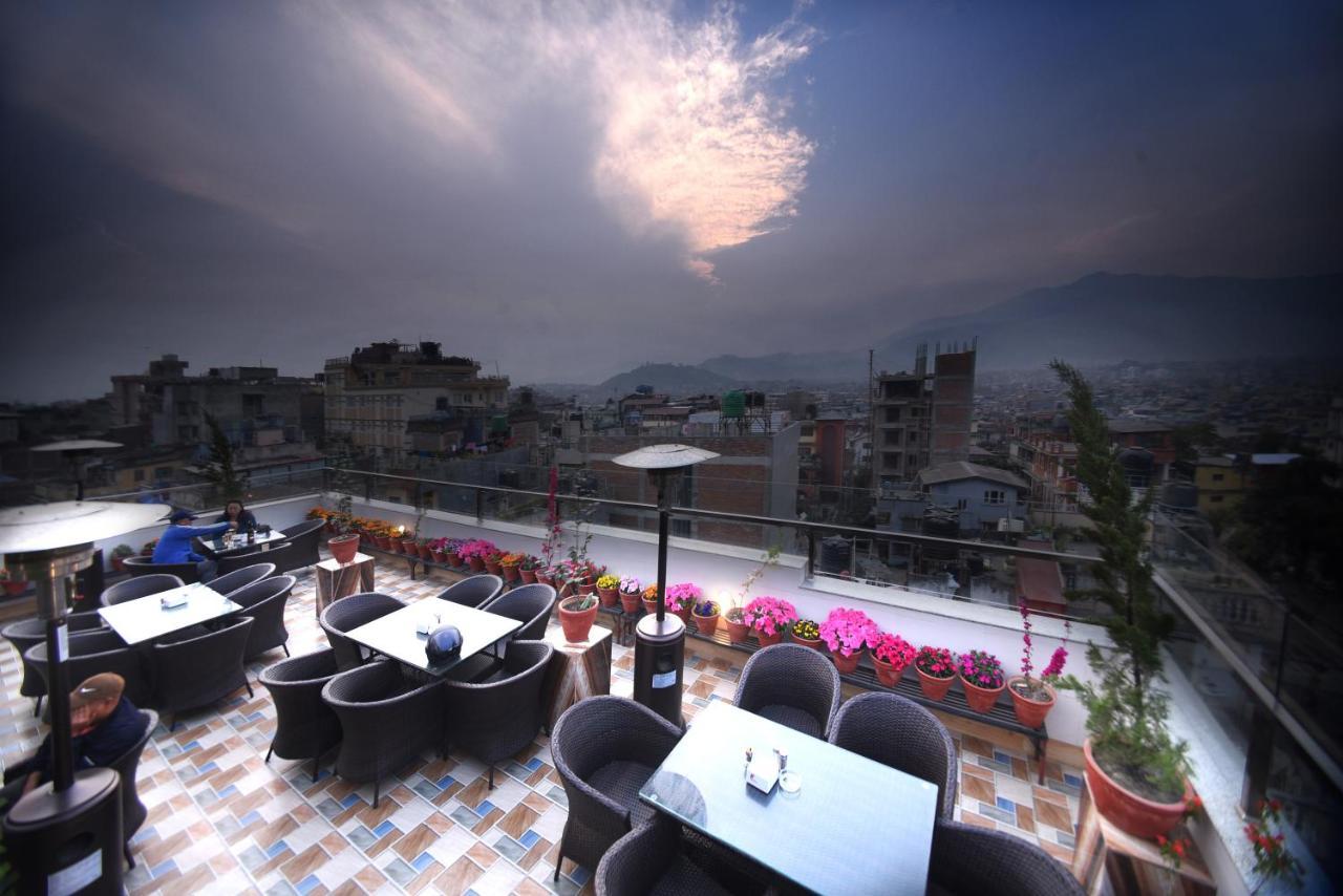 Hotel Simal Kathmandu Ngoại thất bức ảnh