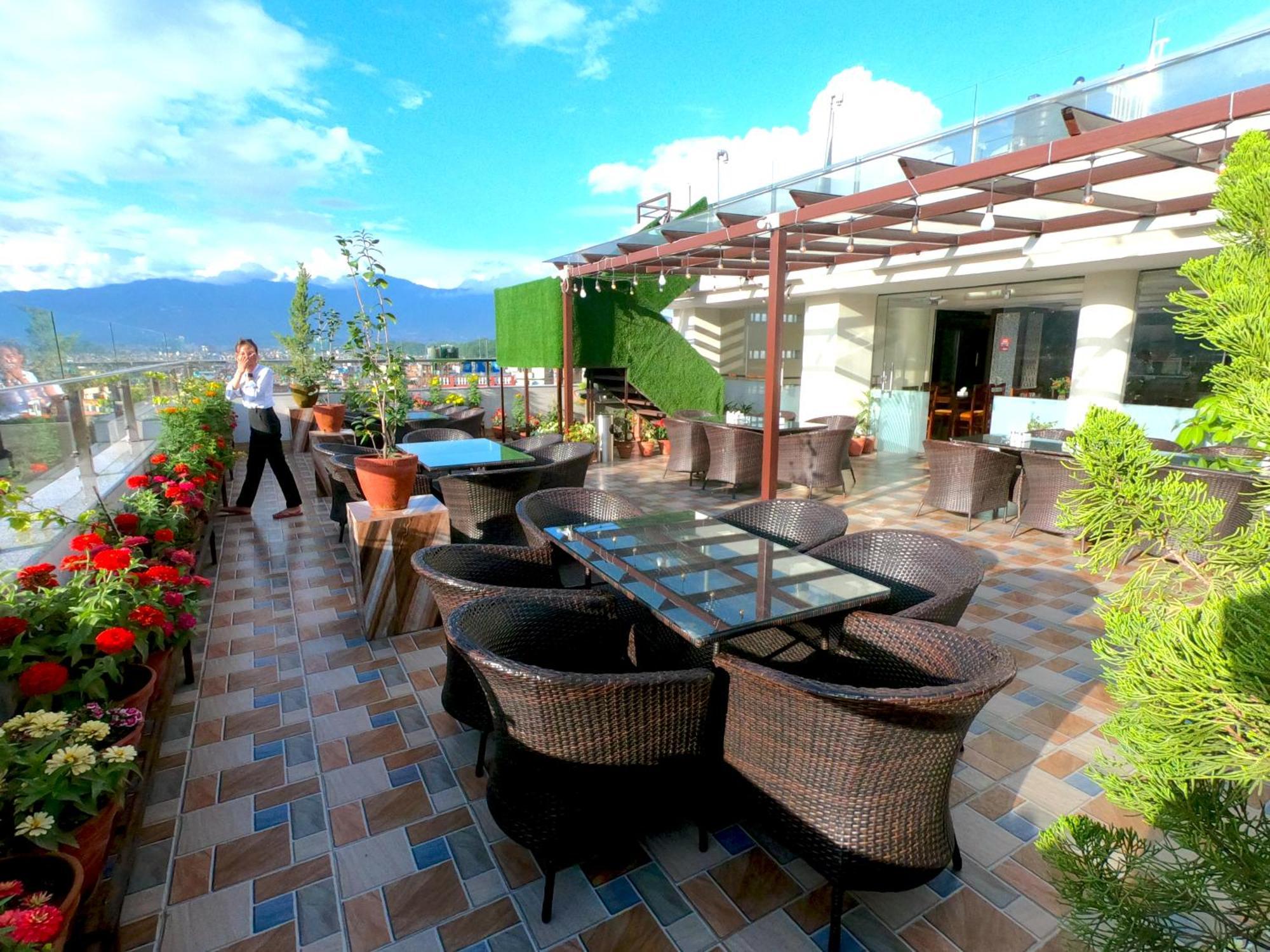 Hotel Simal Kathmandu Ngoại thất bức ảnh