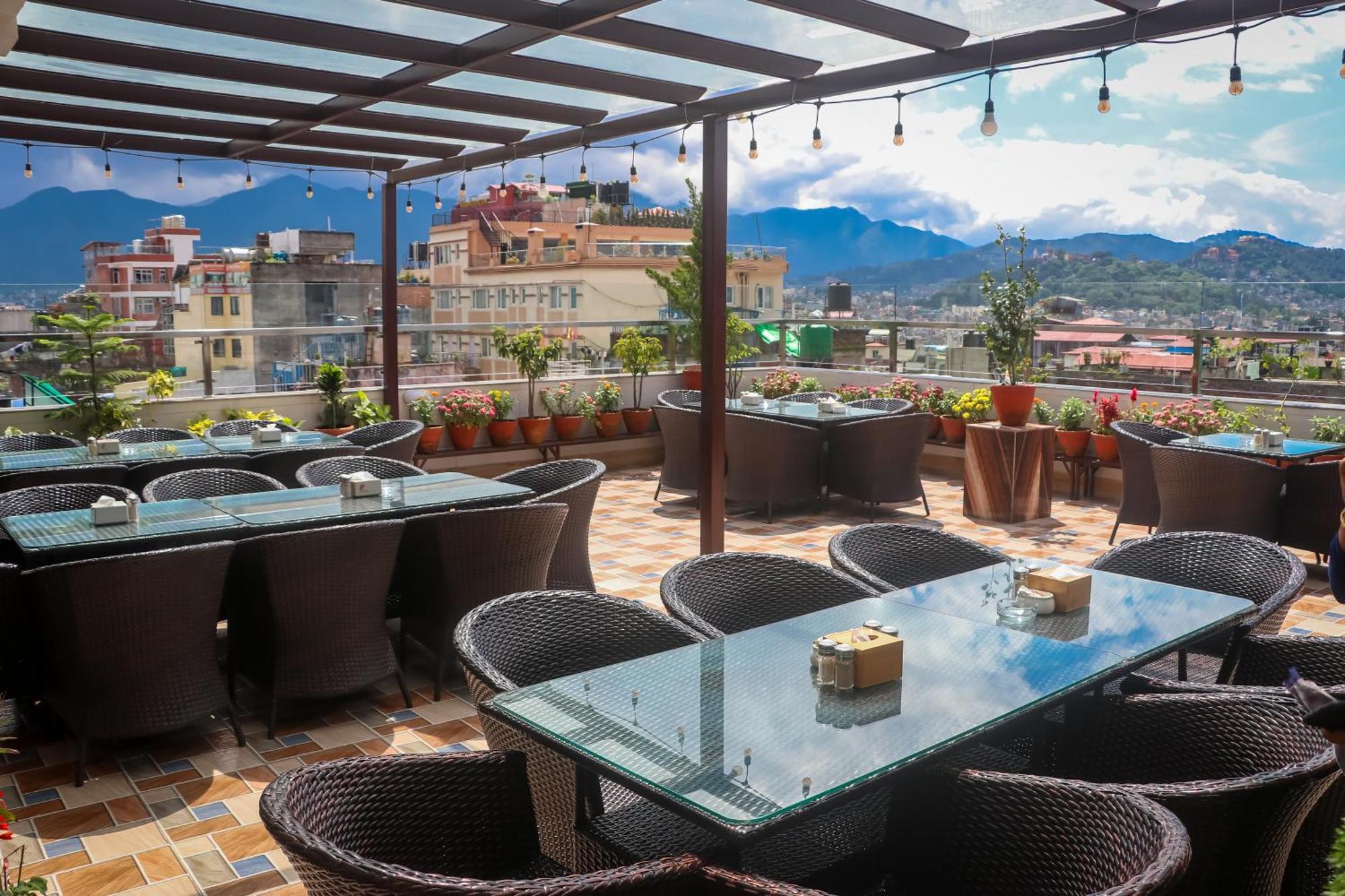 Hotel Simal Kathmandu Ngoại thất bức ảnh